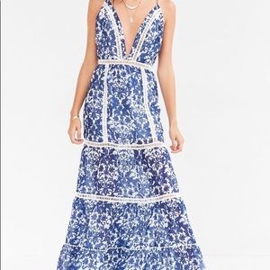 Maxi dress perfect for wedding season!
